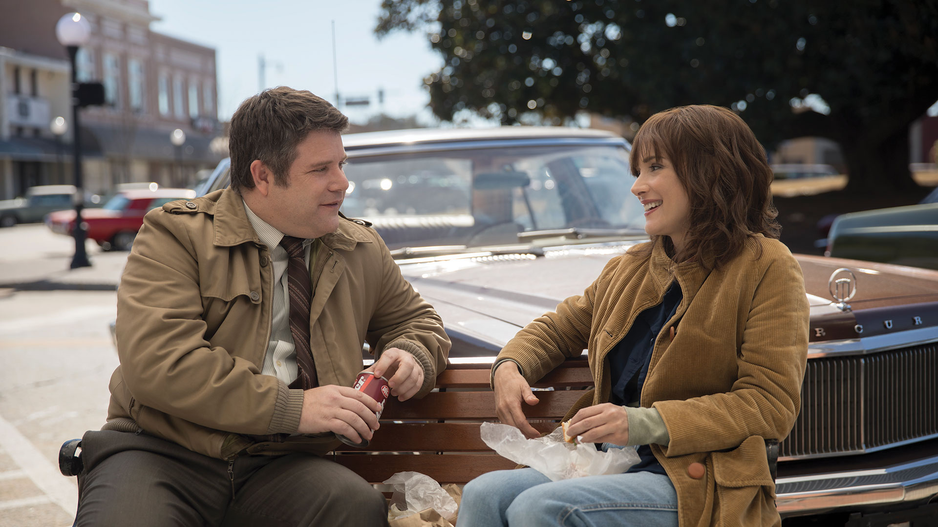 Sean Astin and Winona Ryder in Stranger Things 2