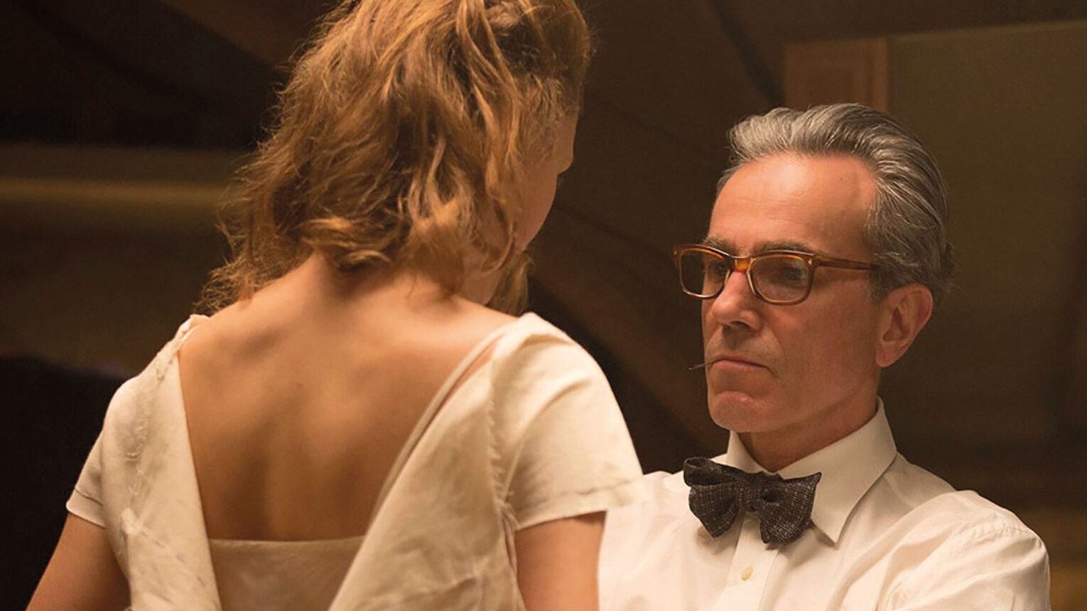 Phantom Thread, review – Daniel Day-Lewis dressed for success in 'last'  film - The Big Issue