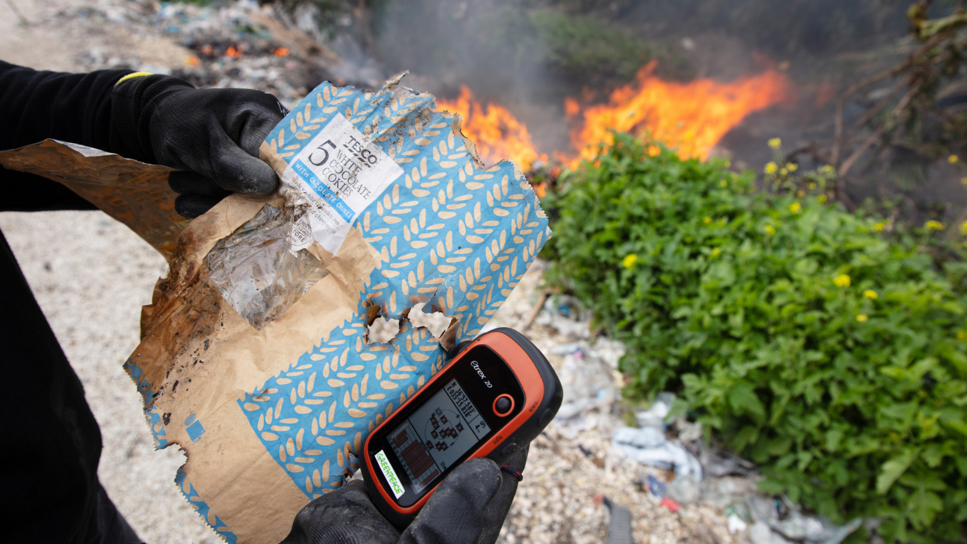 Yenidam, Seyhan, Adana Province, Turkey. Investigation into plastic waste that is dumped and burned in Turkey. The team found plastic packaging from UK, German and global food and drinks brands and supermarkets. Image credit: Greenpeace