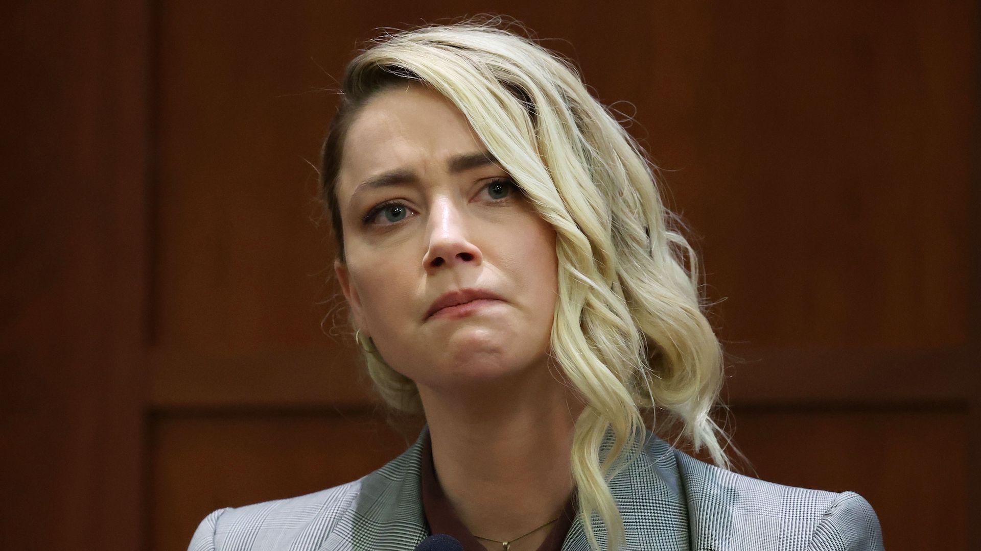 US actor Amber Heard testifies during the 50 million US dollar Depp vs Heard defamation trial at the Fairfax County Circuit Court in Fairfax, Virginia, USA, 26 May 2022.