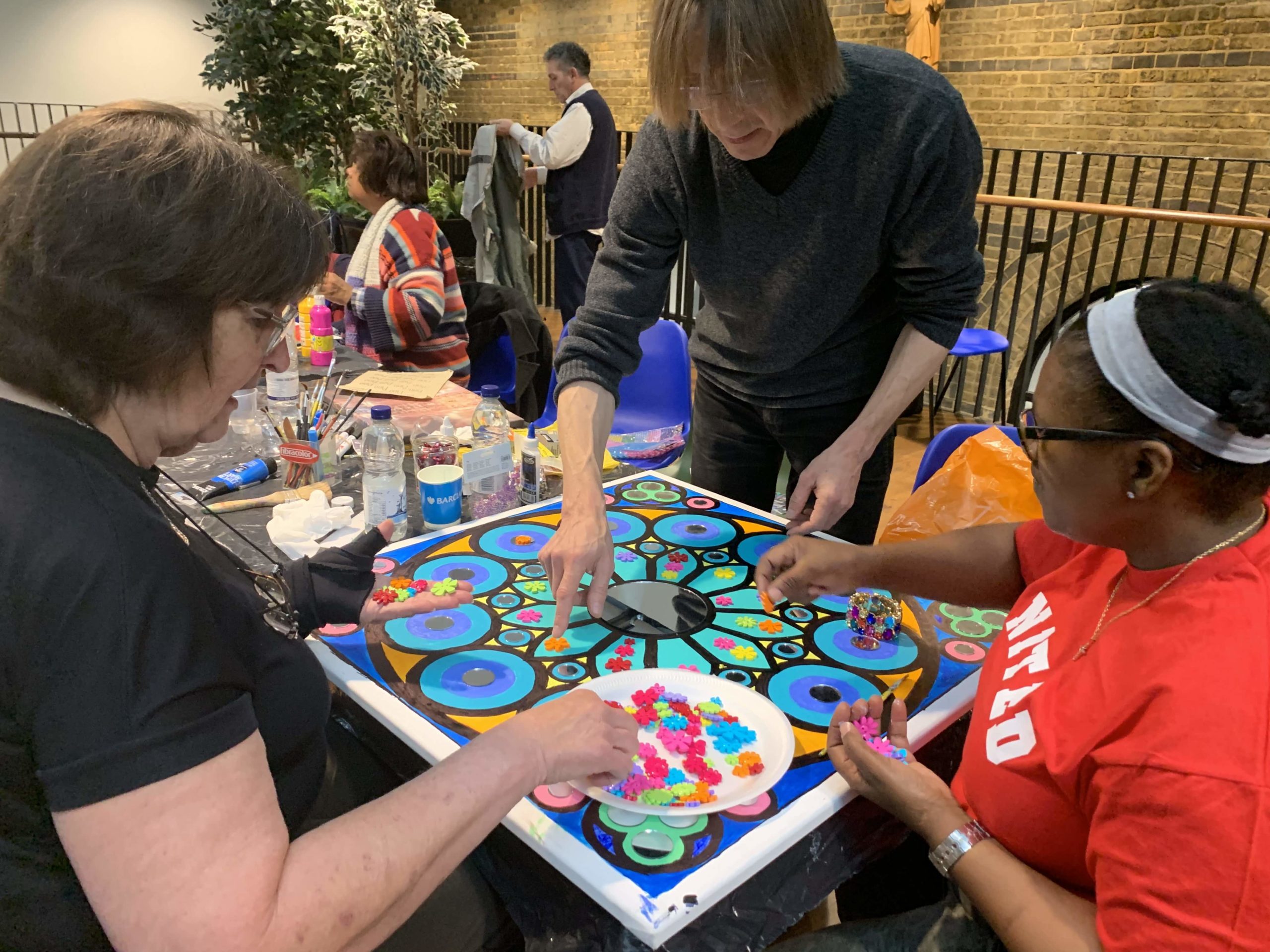 An art therapy class at The Passage. Image courtesy of The Passage
