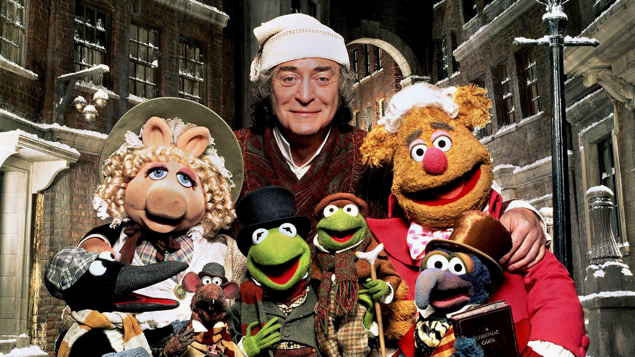 The Muppets and Michael Caine star in The Muppet Christmas Carol. Photo: AJ Pics / Alamy Stock Photo