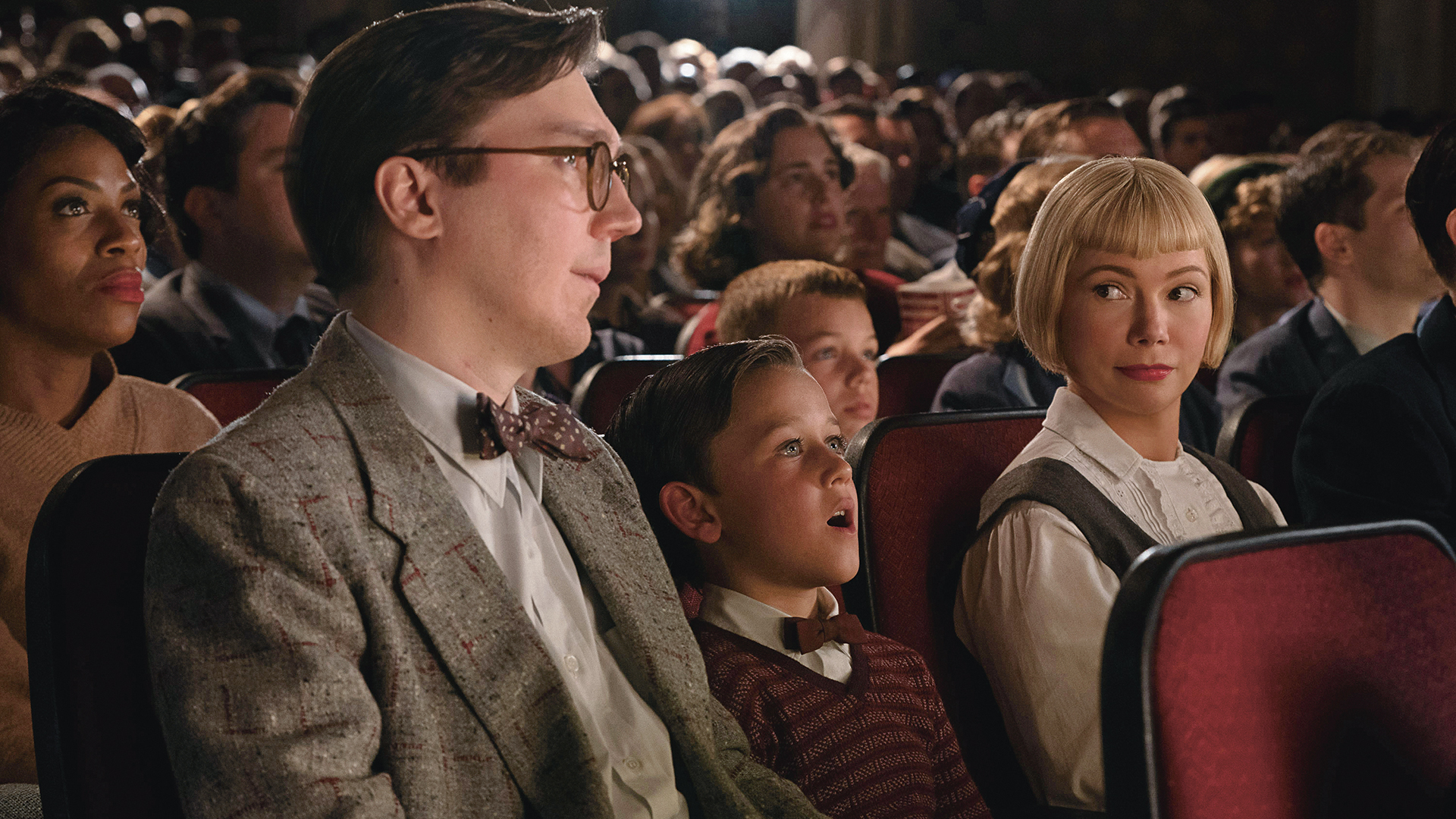 Paul Dano with Mateo Zoryan and Michelle Williams in The Fabelmans